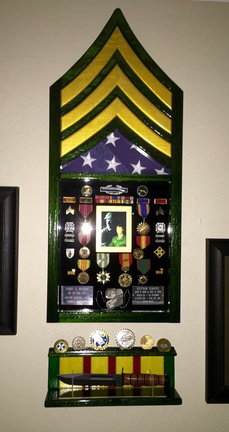 Army Box with Knife shelf and coin display